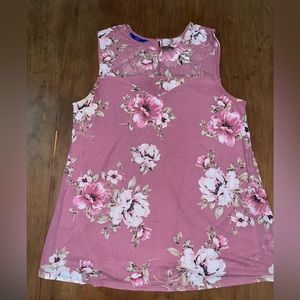 Pink tank top
